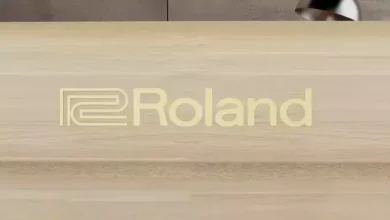 Teclado da Roland com alto-falantes voadores (Imagem: divulgação/Roland)