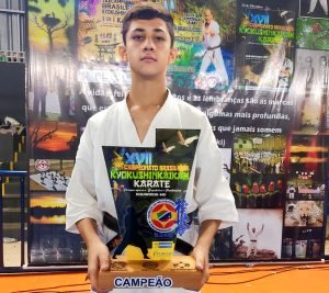 Com apenas 13 anos, estudante da REE em Dourados é destaque em artes marciais
