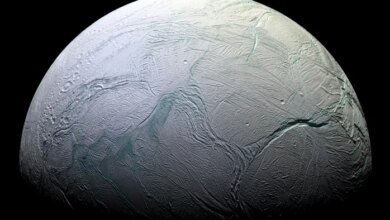 Saturno: lua Encélado transporta partículas com a ajuda do calor