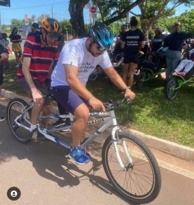 Pedalada para cegos e capoeira inclusiva são realizadas neste sábado na Capital