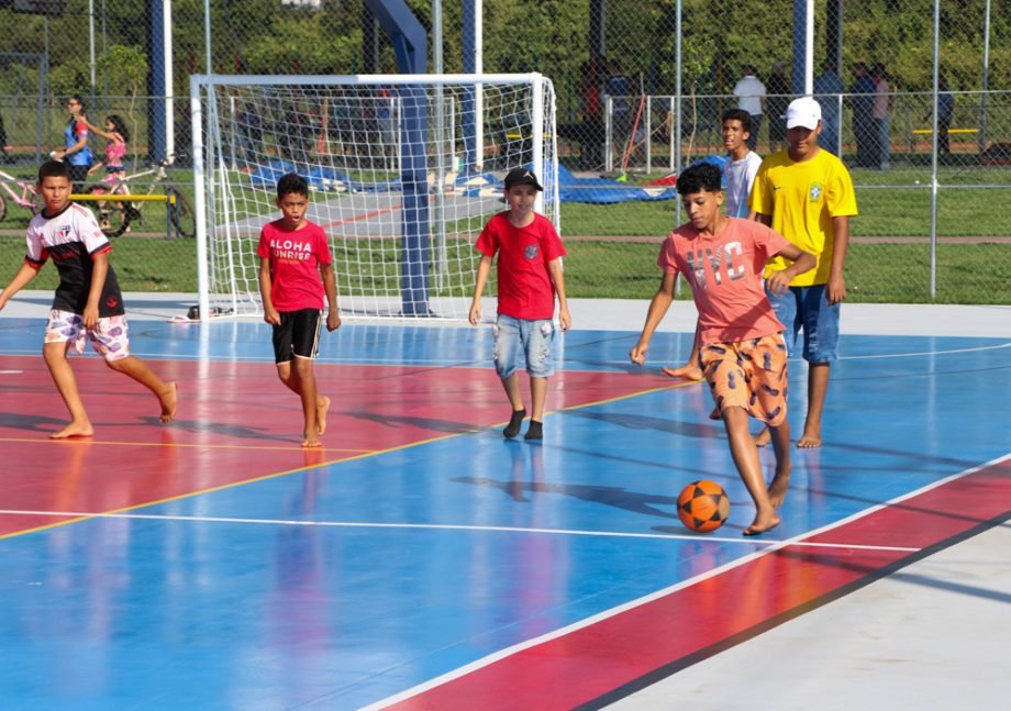 SEJUVEL entrega novos espaços esportivos nos bairros Orestinho e Vila Maria