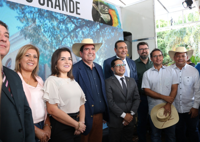 Carlão destaca importância de intercâmbio com outros países  e apoio da Câmara à prefeitura para garantir desenvolvimento