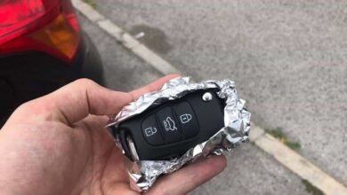 Entenda por que você deve começar hoje a usar papel alumínio na chave do carro