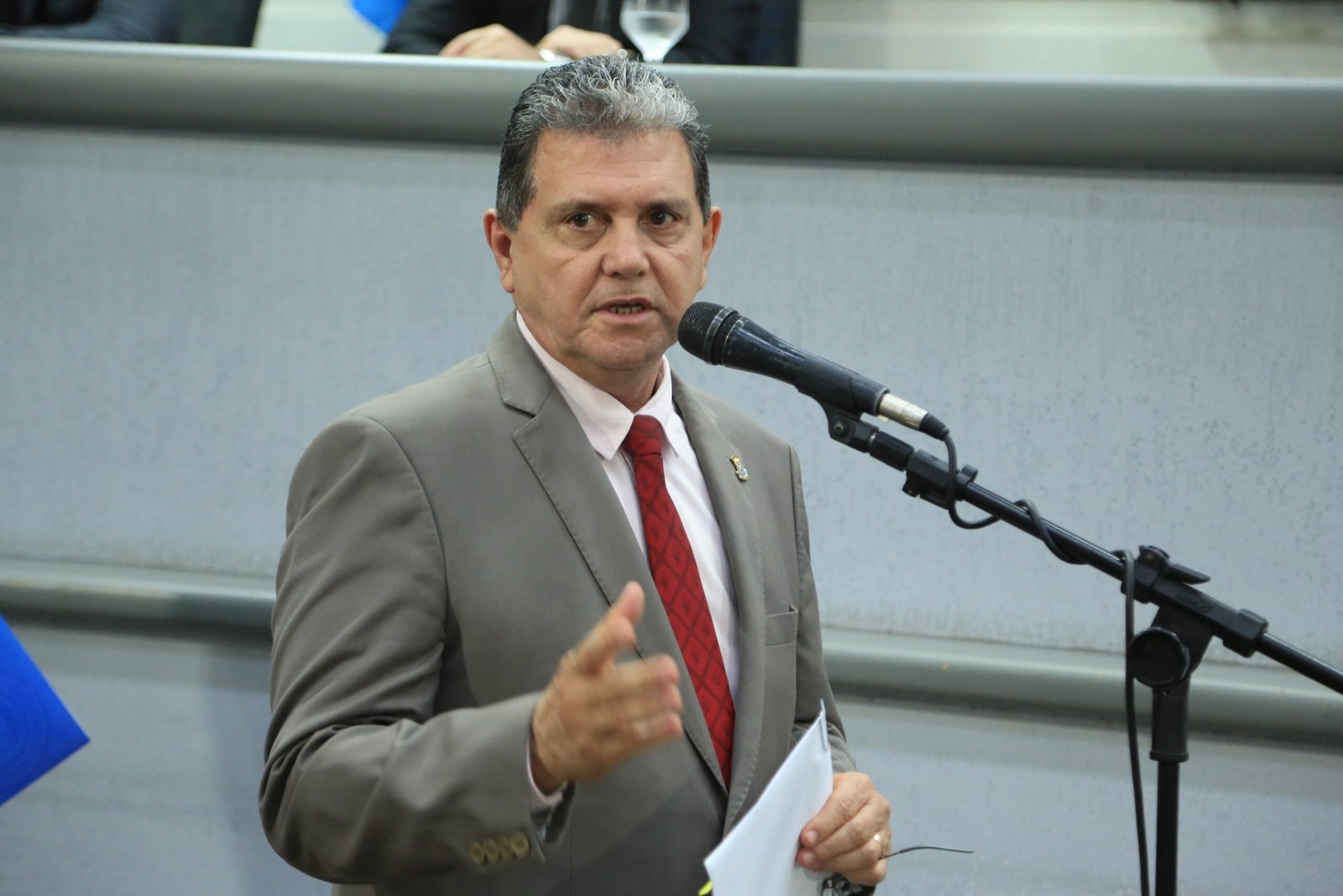 Vereador Prof. João Rocha solicita melhorias nos bairros Amambaí, Jardim Carioca, Vila Nova Campo Grande entre outros