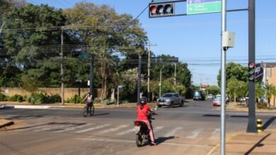 Prefeitura instala semáforos “inteligentes” para melhorar fluidez do trânsito
