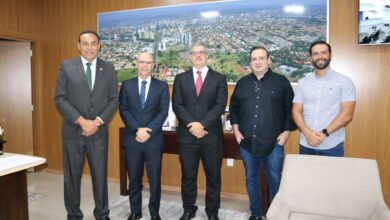 Presidente Carlão recebe visita do superintendente regional da Polícia Federal e destaca cooperação entre as instituições