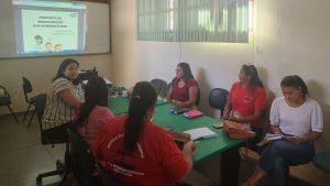 Professores e coordenadores de Escola Indígena de Corumbá participam de diálogo sobre premissas da Escola da Autoria e PRA