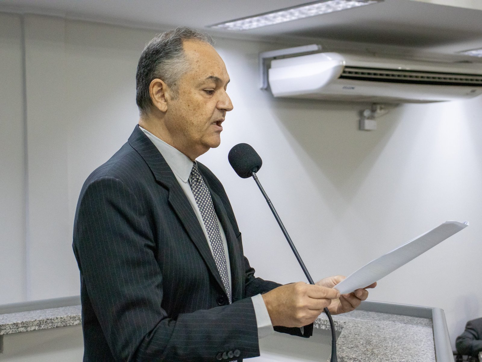 Vereador Prof. André Luis entra com Ação Popular cobrando mais transparência na folha de pagamento da prefeitura