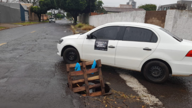 Vereador Tiago Vargas solicita reparo urgente de buraco na Rua Cândida Lima de Barros, no bairro Tiradentes