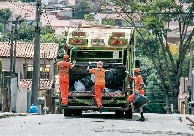 Você sabe o que será discutido durante os 90 dias de suspensão da cobrança da taxa de lixo?