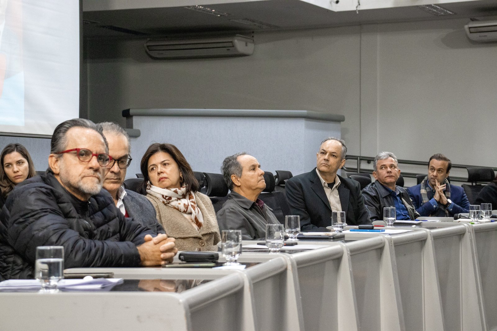Audiência Pública realizada pelo vereador Prof. André Luis debateu a verticalização no bairro Chácara Cachoeira