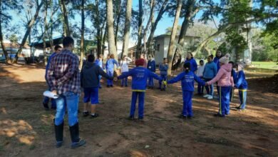 Educação Ambiental realiza trilha na APA Jupiá e visita ao Viveiro Municipal com alunos da AABB Comunidade