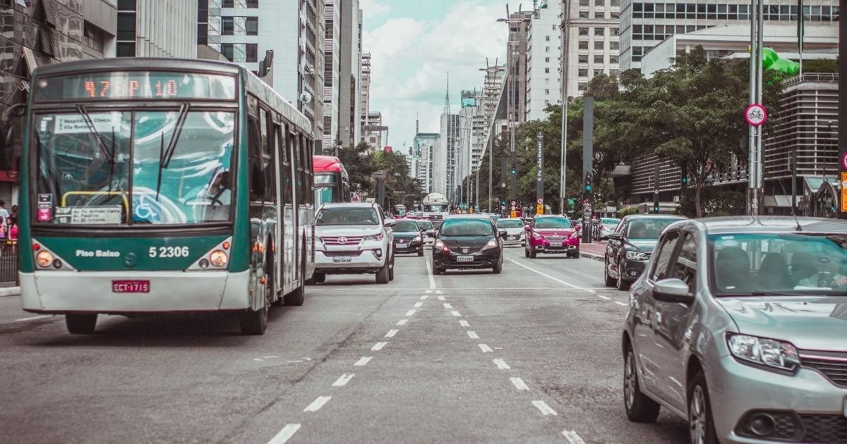 Quer saber quantas horas você passa no ônibus? Acesse o Google Maps