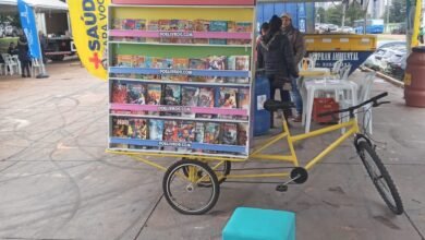 Vereador Ronilço Guerreiro é apoiador do Drive-Thru da Reciclagem e destaca que doação de livros pode ser feita no local