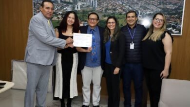 Câmara Municipal certifica trabalho voluntário da intérprete de Libras do vereador Tabosa