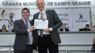 Dr. Victor Rocha entregou a Medalha do Mérito Advocatício para o vereador Professor André e para José Eduardo