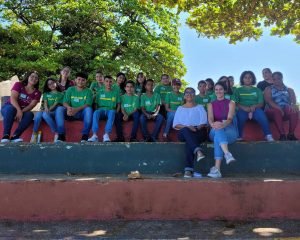 Estudantes da EE José Ferreira realizam passeio ecológico às margens do Rio Paraná