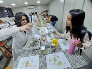 Estudantes da EE Luiz Soares Andrade participam de aula de campo em Dourados