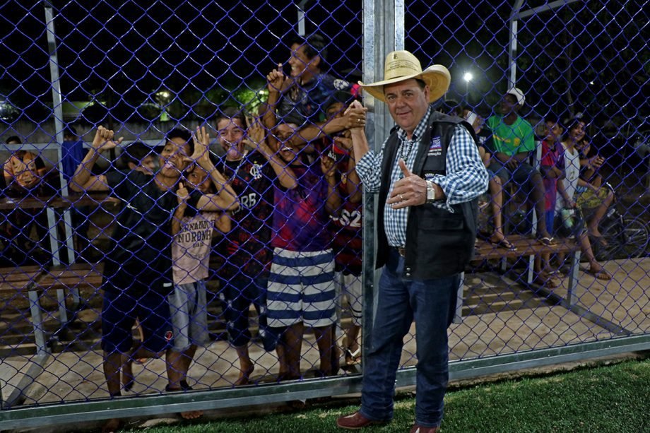 Prefeito Angelo Guerreiro inaugura a 1ª Arena MS Bom de Bola de Três Lagoas no bairro Vila Piloto