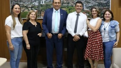 Presidente Carlão recebe comissão de podologistas que reivindicam atendimento público ao portadore de pé diabético