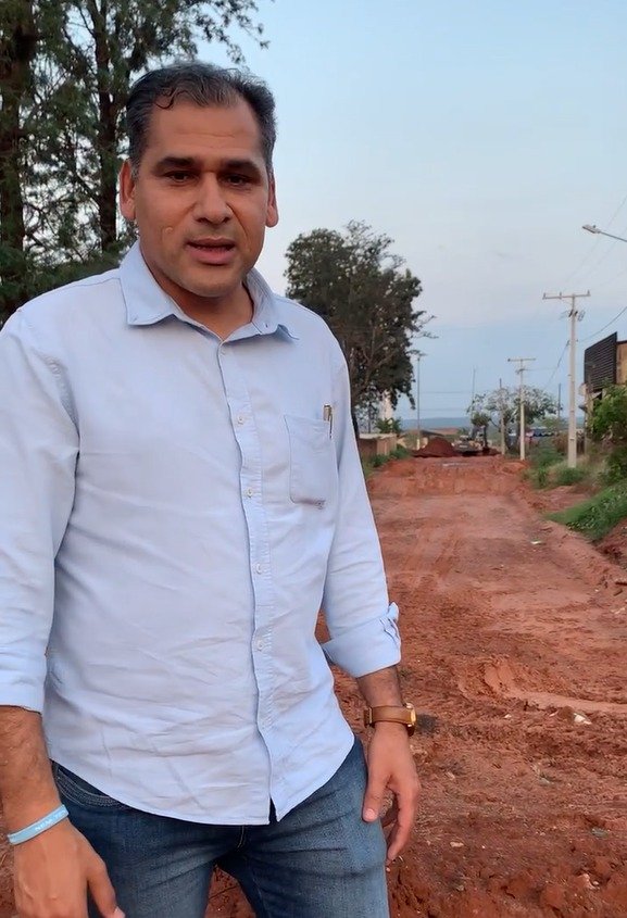 Betinho quer prioridade para obras asfalto na Rua Haroldo Pereira, no Nova Lima