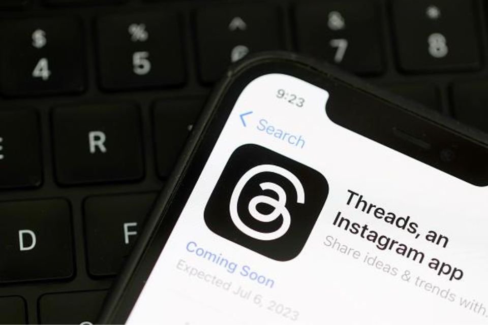 Imagem de: Instagram passa a sugerir posts do Threads para atrair mais usuários