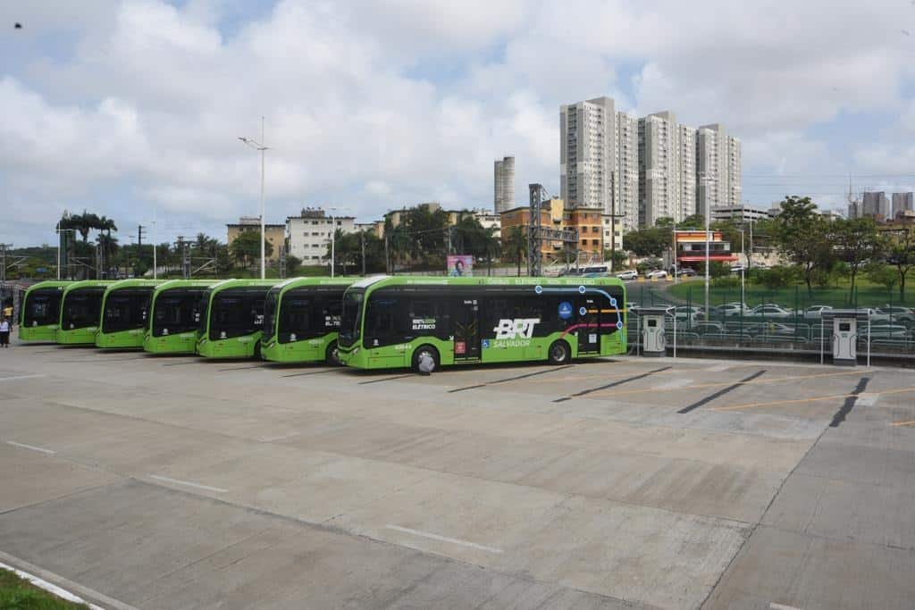 Salvador inaugura maior terminal de recarga do país e vai abastecer 40 ônibus elétricos por dia