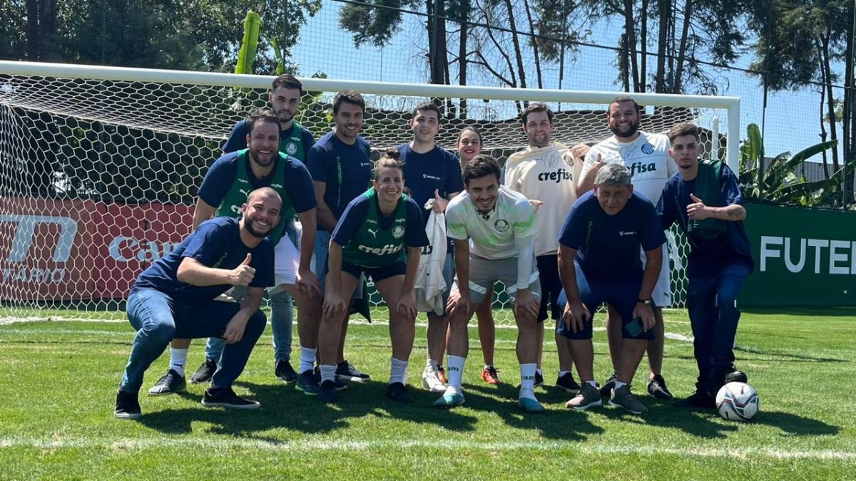 Socios.com leva torcedores do Palmeiras para oficina de pênaltis com Raphael Veiga