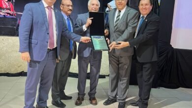Vereador Dr. Loester entrega título de visitante ilustre aos ex-presidentes Michel Temer e Mario Abdo Benitez