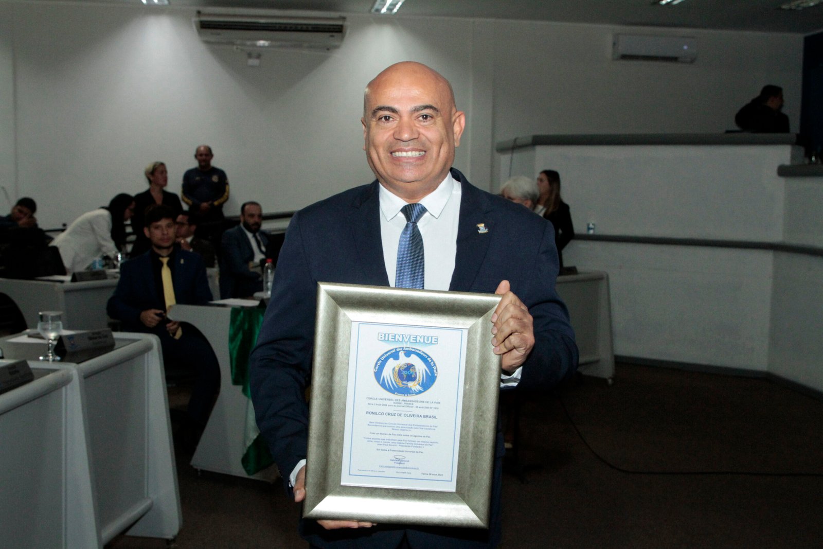 Vereador Ronilço Guerreiro recebe o título de Embaixador da Paz