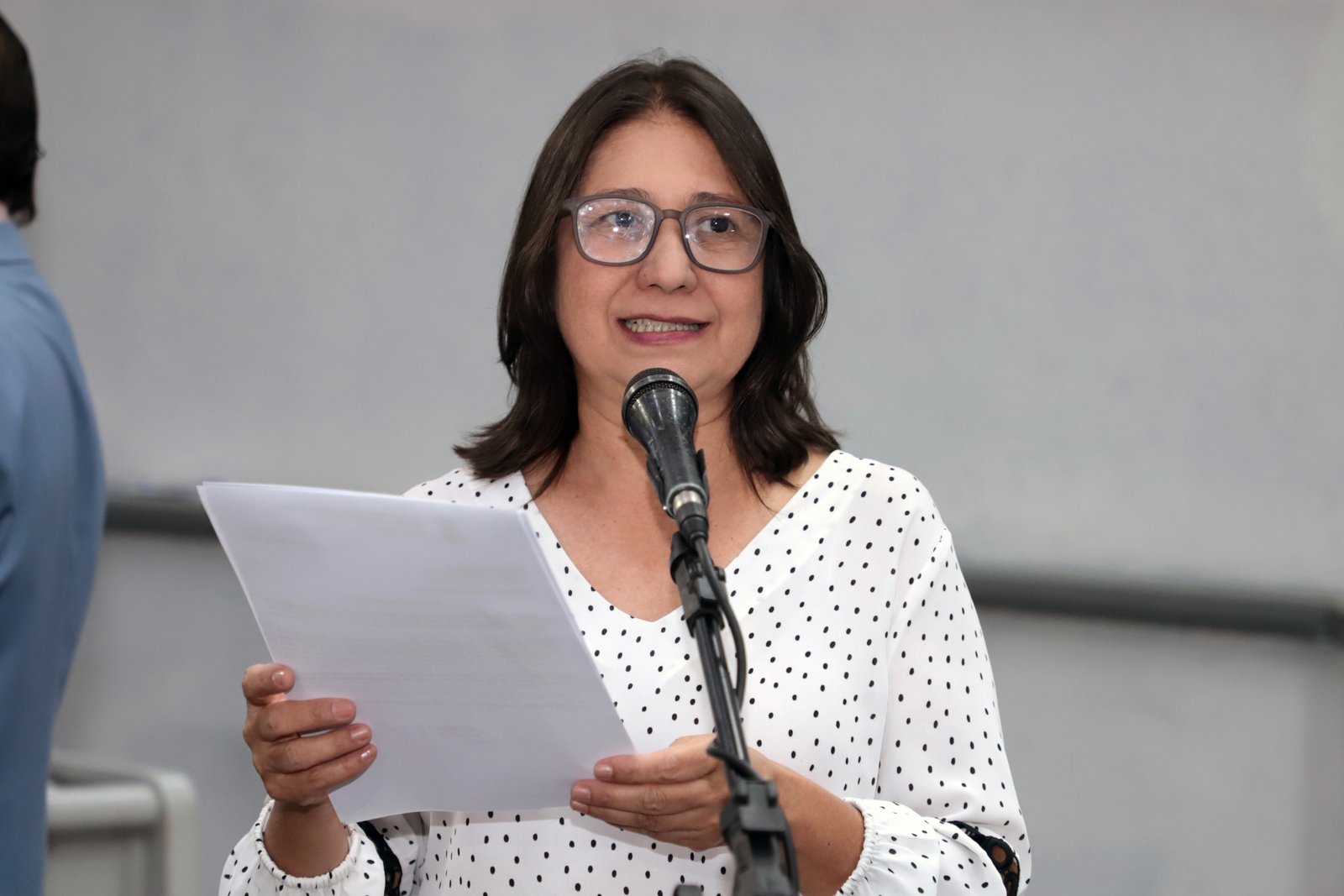 Vereadora Luiza Ribeiro denuncia aumento expressivo nas contratações temporárias pela Prefeitura de Campo Grande