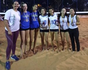 EE Dom Aquino Corrêa realiza torneio de volei de praia com estudantes do Prodesc, em Amambai