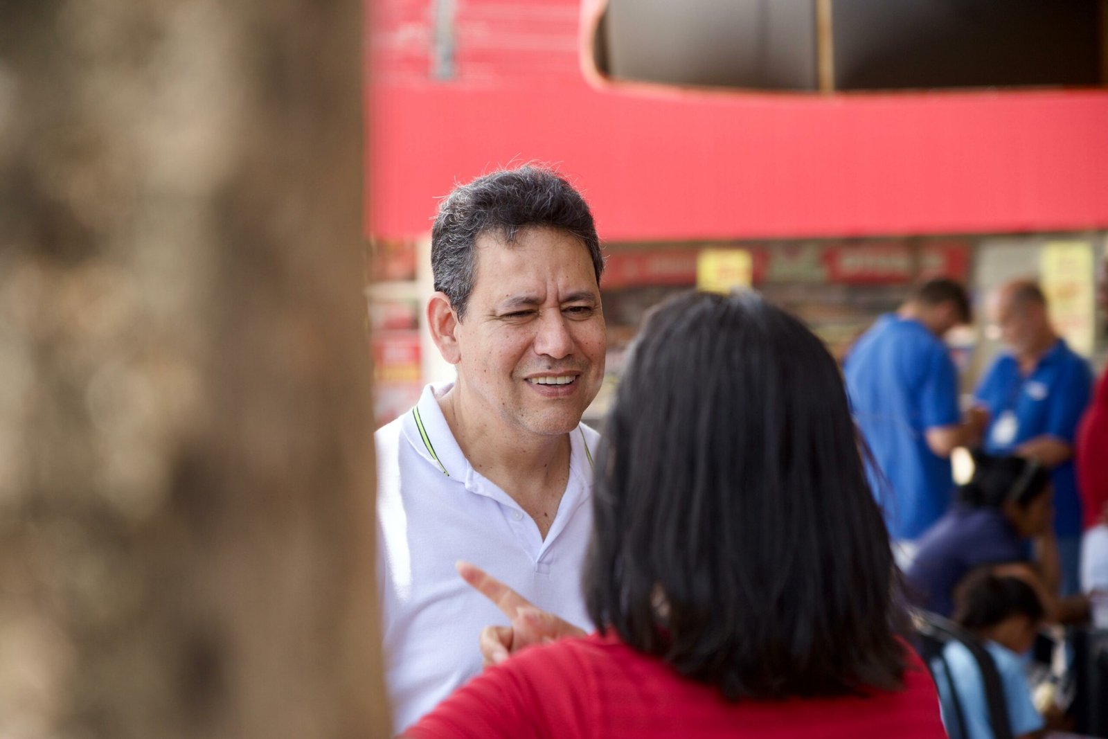 Gabinete no Bairro: Vereador Clodoilson Pires e equipe levam atendimento jurídico e social ao bairro São Conrado