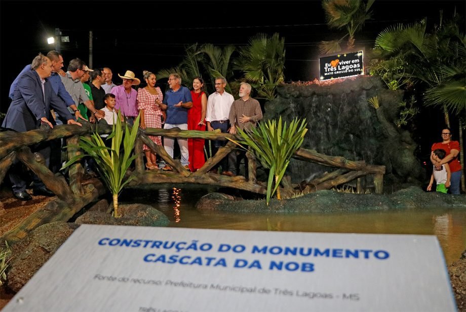 Cascata da NOB e Canteiros Centrais são inaugurados pelo Prefeito Angelo Guerreiro