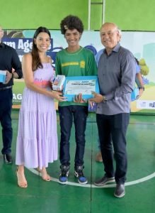 Estudantes da Escola Estadual Fausta Garcia Bueno recebem premiação em concurso de Educação Ambiental