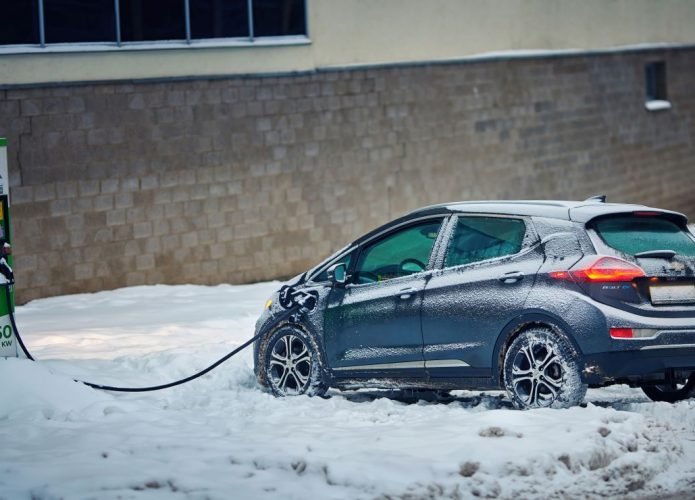 Carros elétricos apresentam mais falhas que o normal durante o frio?