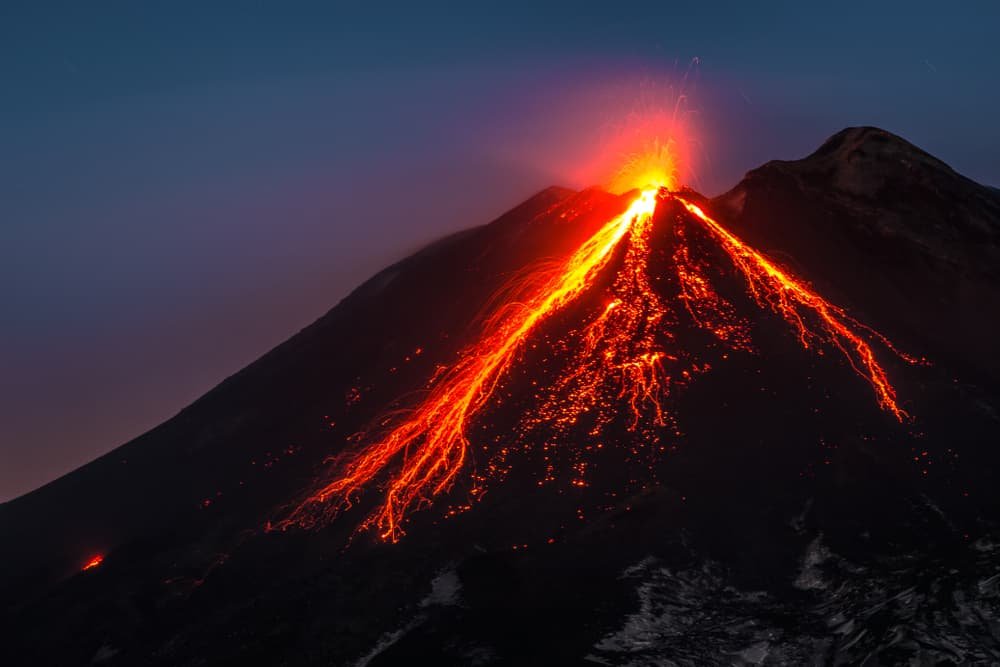 Cientistas querem perfurar vulcão para obter energia limpa