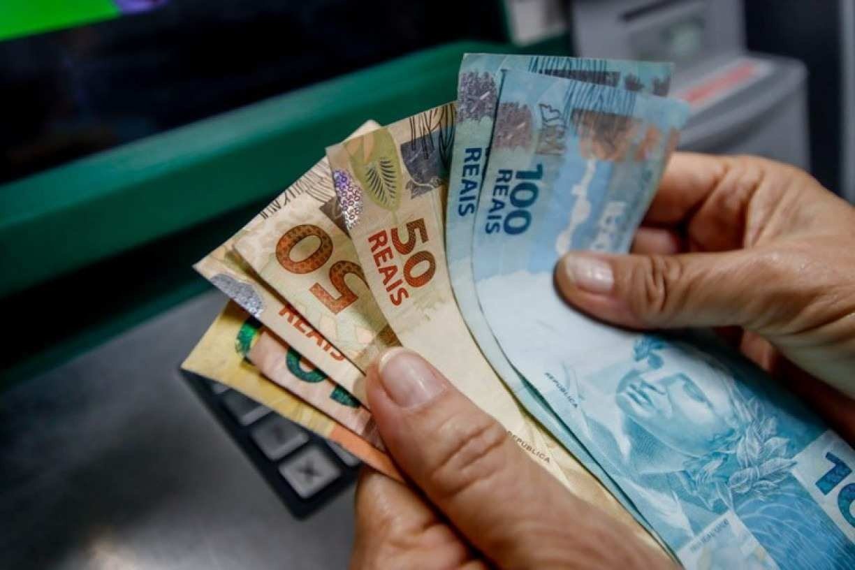 Segurados do INSS começam a receber R$ 27,7 bi em precatórios da Justiça