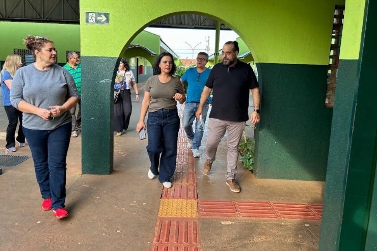 Emenda de Gleice garante instrumentos e equipamentos para Escola Moacir Djalma Barros