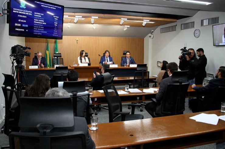 Alteração no processo eleitoral para direção escolar é aprovada na CCJR