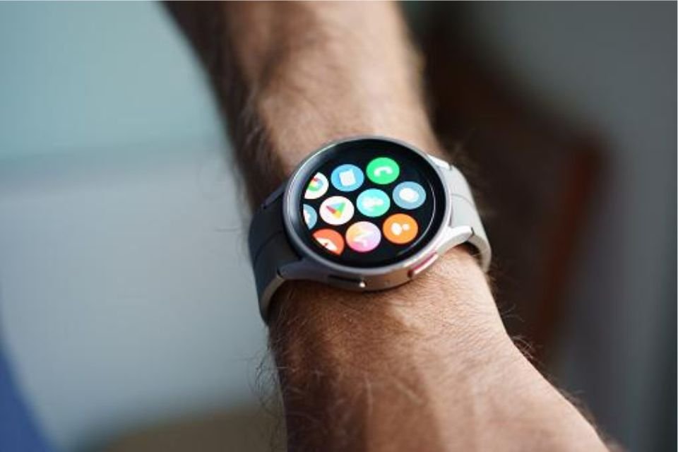 Galaxy Watch 7 pode ser lançado com tela quadrada, aponta informante