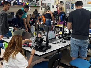 Professores da rede pública de Dourados participam do Minicurso de Modelagem e Impressão 3D