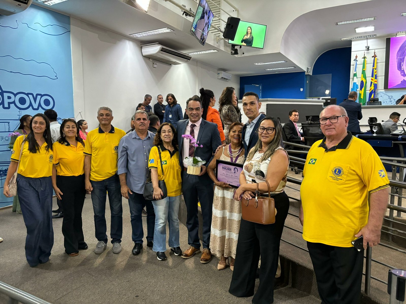 Profissional da saúde e coordenadora de comunidade terapêutica são homenageadas pelo Dr. Sandro Benites em Comemoração ao Dia da Mulher