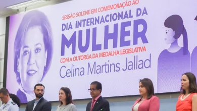 Vereador Edu Miranda participou da sessão solene em homenagem ao Dia Internacional da Mulher na Câmara Municipal