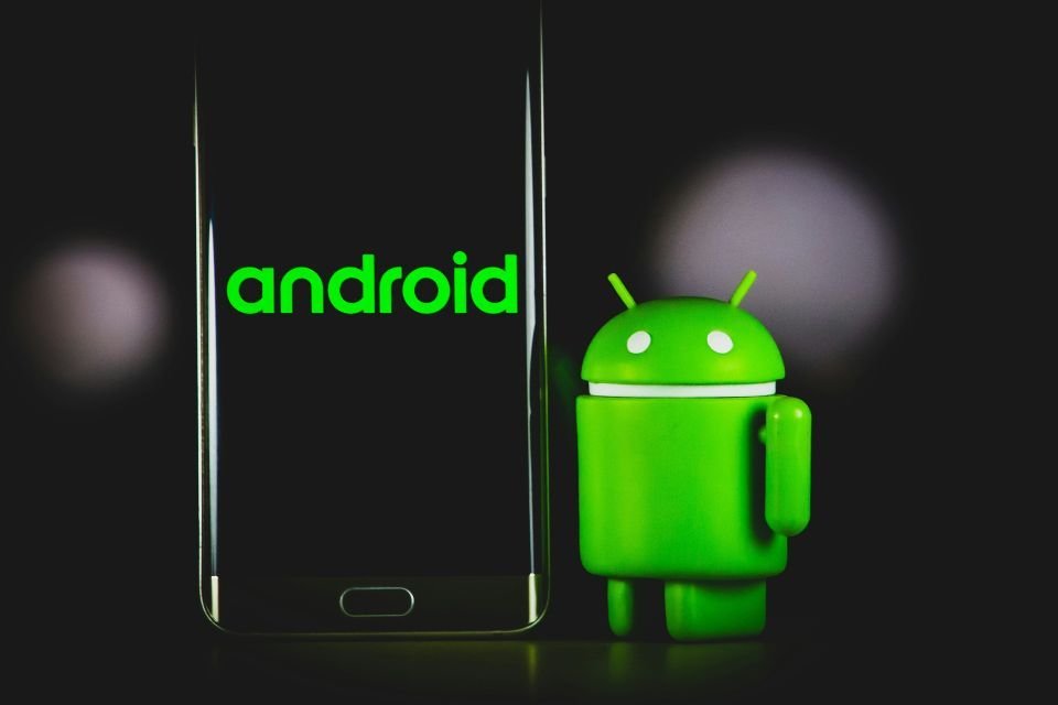 Imagem de: Android 15 pode ter recurso para manter o Bluetooth ativado por padrão