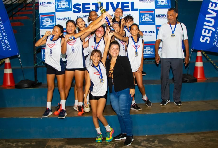 Escola Dom Aquino é a campeã do basquete masculino e feminino do JETs Sub-14