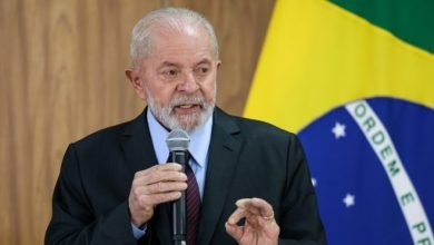 Lula critica pressão por corte de gastos e defende expansão do crédito