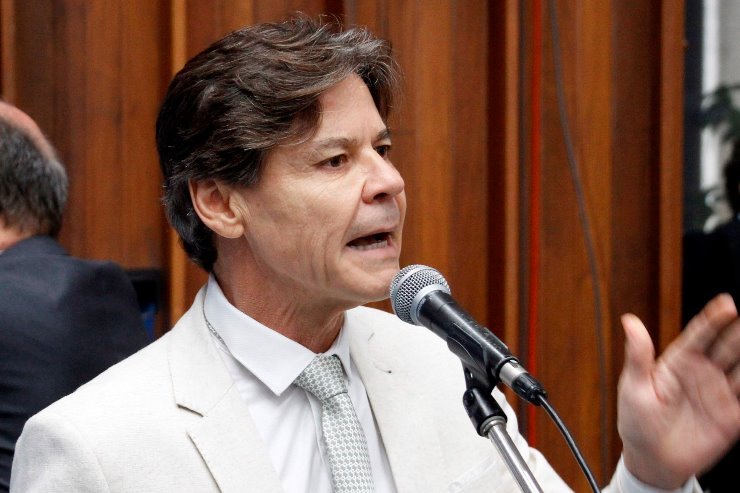 Paulo Duarte comporá comissão que vai analisar déficit do MSPREV