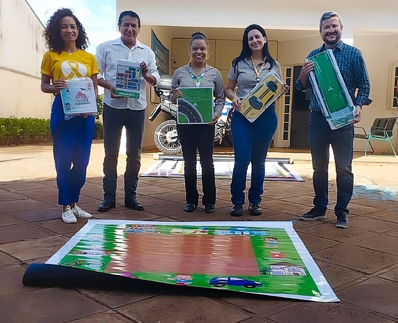 Deptran recebe doação da empresa Eldorado Brasil para educação viária nas escolas