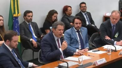 Haddad e deputados da oposição batem boca e ministro diz que Bolsonaro deu calote em estados